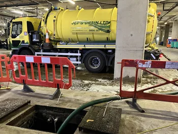Jet and Drain Vacuum Tanker in Action: Emptying Waste Pump at London Premises