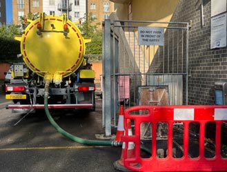 Vacuum Tanker Unblocking Drain Watford